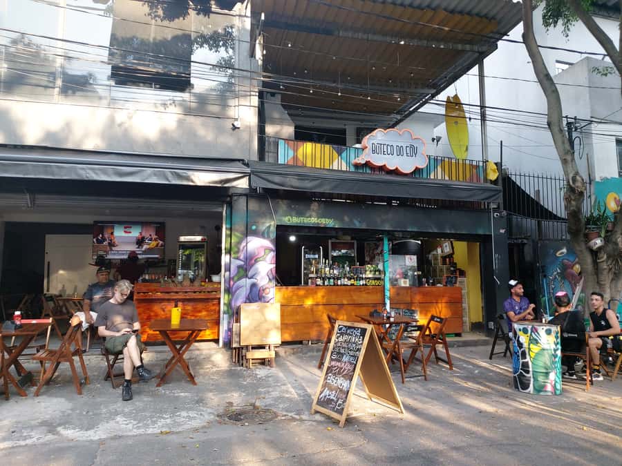 São Paulo: Bar and Street Art Crawl with Local Guide - The Final Bar and Snacks: What the Last 30 Minutes Are For