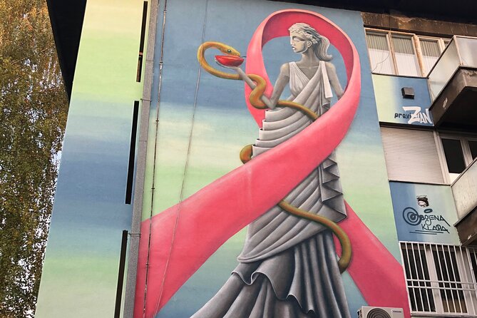 SARAJEVO STREET ART TOUR (art, history & mystery) - sARTajevo! - Stop 1: Bentbaša and the mural about preserving monuments