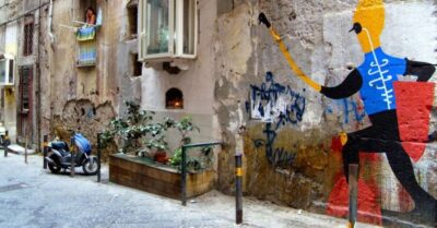 Spanish Streets - Maradona Street Art & Murals - Meeting outside Metro Toledo: your starting point and first moments