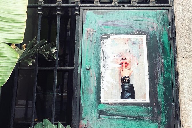 Street Art, Sculptures & Crime Stories Walking Tour – Barcelona - Stop 2: La Rambla and the Miró mosaic you step over