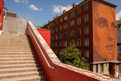 Street Art tour in Paris - Discover Paris murals ! - Stop 1 at Galerie Itinerrance: a picture stop with real guidance