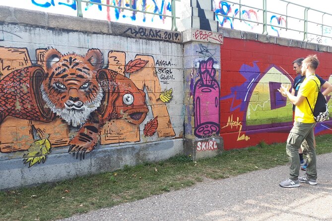 Street Art Tour in Vienna - Food Stops: Austrian Sausage, Beer, and Wine Without the Stress
