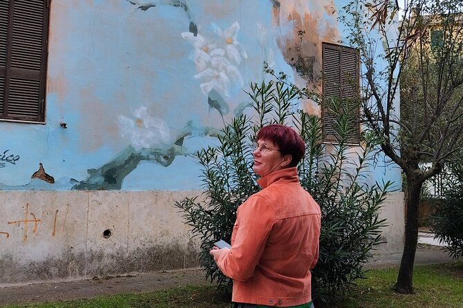 Street Art Tour of Rome - Stop 1: Quartiere Garbatella and the neighborhood behind the murals