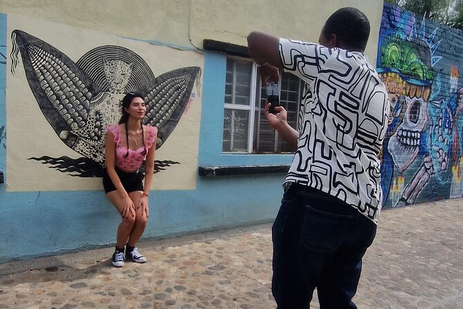 Street Art Tour With An Artist in Oaxaca - El Llano Park (quick pass): a taste of local everyday life