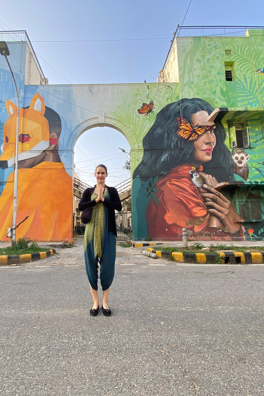 Street Art Walk with Chai & Snack - Chai and snack break: a homemade pause that actually matters