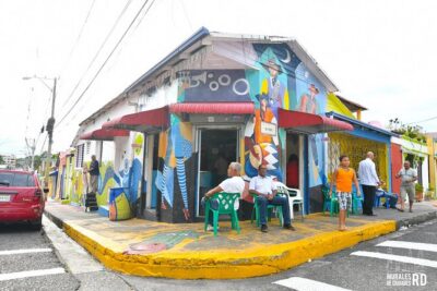 Street art walking tour in Santiago (art walk) - Los Pepines murals: why this neighborhood is a perfect art stop