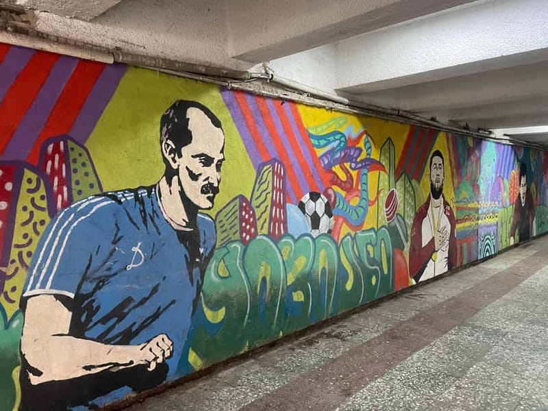 Tbilisi: Street Art and Graffiti Guided Walking Tour - Starting on the alternative side: where gritty walls talk loud