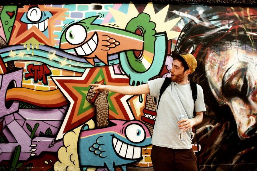 The Original London Street Art Tour (French) - Spitalfields streets: tags, techniques, and East End clues