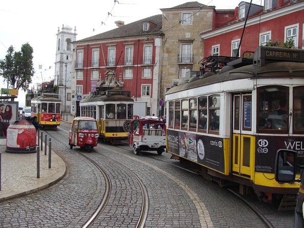 The Real Lisbon Street Art Private Guided Tour by Minivan - How this 3-hour minivan route makes Lisbon’s street art make sense