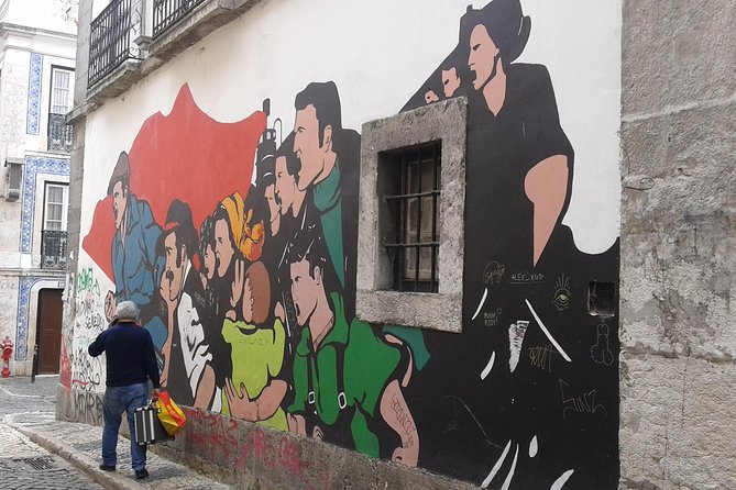 The Real Lisbon Street Art Private Guided Tour by Minivan - What’s included (and why those small extras matter)