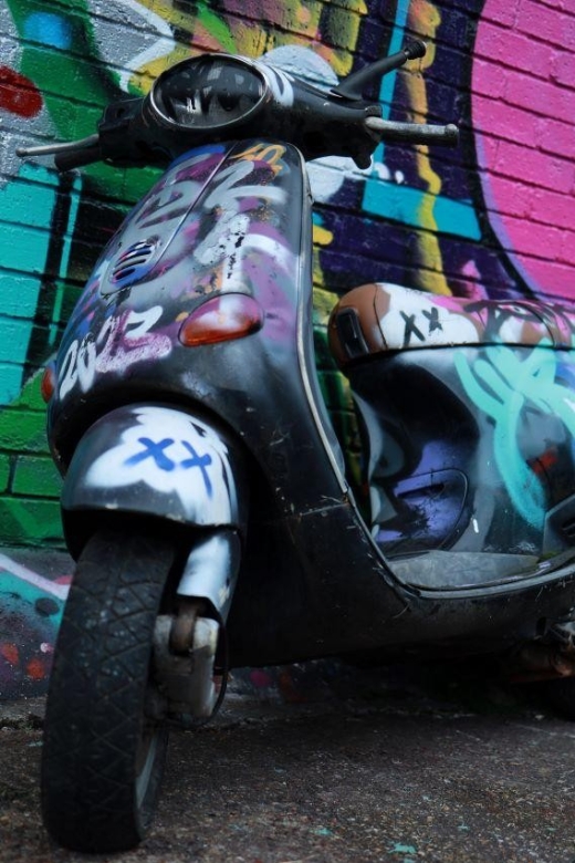 Urban Canvas: Exploring Shoreditch's Vibrant Street Art - Shoreditch Street Art with Nick from Loudman Tours