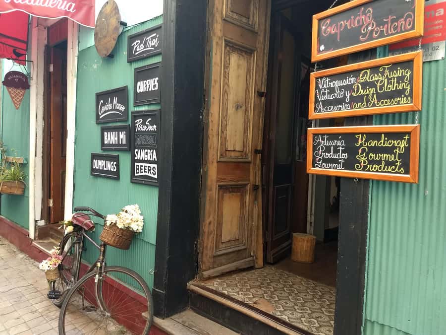 Valparaiso: Street Art, Funiculars and Port City Tour - Price and value: is $41 for 2 hours a good deal?