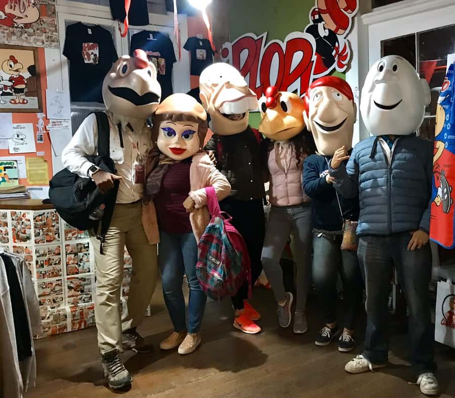 Valparaiso: Street Art, Funiculars and Port City Tour - Paseo Yugoslavo and the Italian corridor feeling