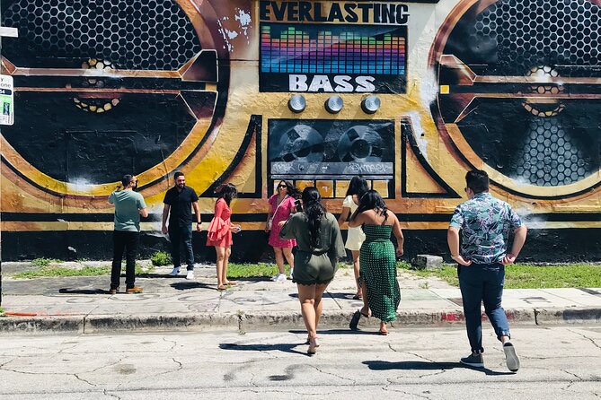 Wynwood Street Art Tour - Stop at The Wynwood Building: Zebra Stripes and First Context